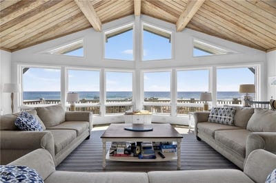 /international/us/419-atlantic-avenue-westerly-ri-110107726702/