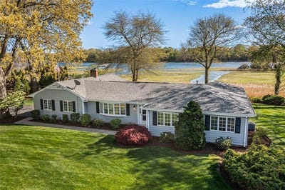 /international/us/33-meadowbrook-drive-barrington-ri-110108238556/