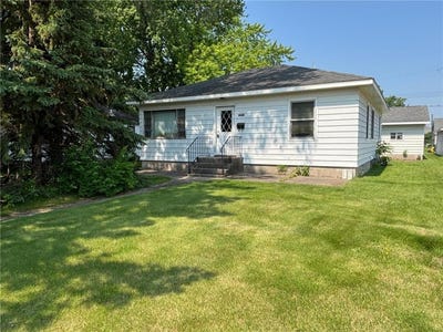 /international/us/609-11th-street-n-benson-mn-110100117657/