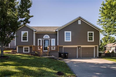 /international/us/1302-ridge-tree-lane-pleasant-hill-mo-110108768241/