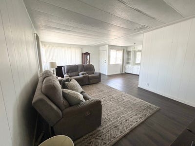 /international/us/1286-w-discovery-st-san-marcos-ca-110106618992/