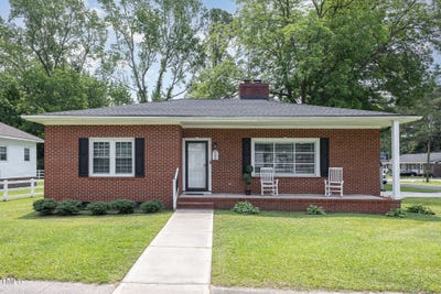 /international/us/208-s-college-avenue-kenly-nc-110100030936/?lang=zh-cn