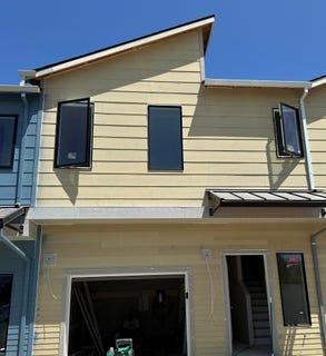 /international/us/2028-sunset-drive-medford-or-110099088287/