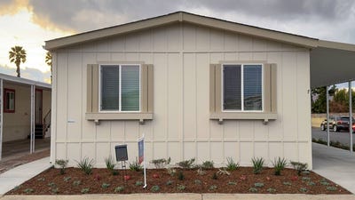 /international/us/1150-n-kirby-st-hemet-ca-110096915986/