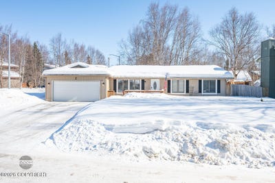 /international/us/3017-bettles-bay-loop-anchorage-ak-110107653007/