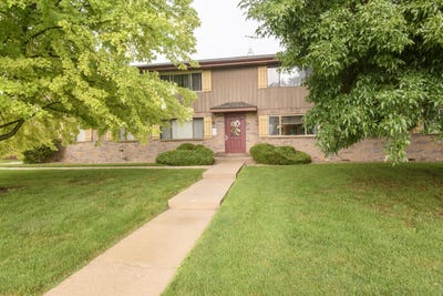 /international/us/10376-w-whitnall-edge-ct-franklin-wi-110101224092/