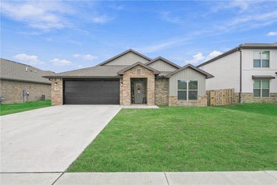 /international/us/2041-bluestem-drive-centerton-ar-110120578746/