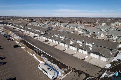 /international/us/4802-s-hosta-ave-sioux-falls-sd-110109042744/