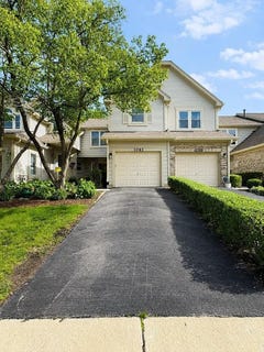 /international/us/1241-tennyson-lane-naperville-il-110108632843/