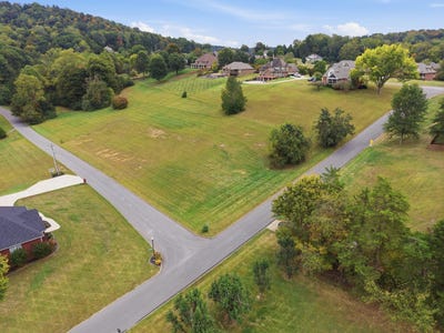 /international/us/200-woods-edge-drive-somerset-ky-110120414320/