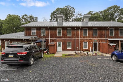 /international/us/65-petersburg-lane-duncannon-pa-110100454931/