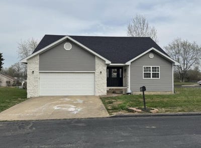 /international/us/700-robin-road-mountain-grove-mo-110108229582/