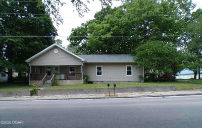 /international/us/204-s-2nd-street-oronogo-mo-110108495009/
