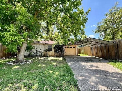 /international/us/409-peterson-kerrville-tx-110100925558/