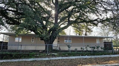 /international/us/900-college-drive-pineville-la-110097645361/