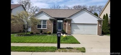 /international/us/24660-christina-drive-brownstown-twp-mi-110119932656/