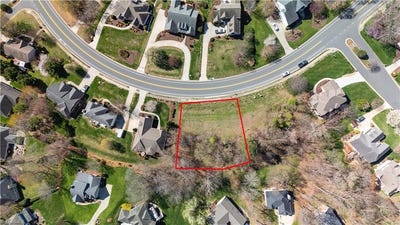 /international/us/706-golf-house-road-e-whitsett-nc-110106523217/