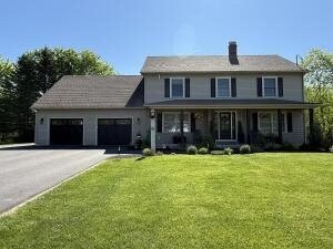 /international/us/25-constitution-avenue-hampden-me-110108577127/