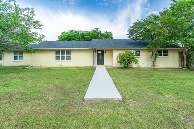 /international/us/806-n-poplar-street-leonard-tx-110100550233/
