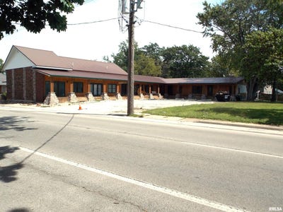 /international/us/223-n-broadway-street-centralia-il-110094317970/