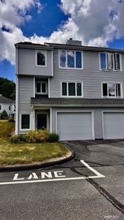 /international/us/257-sabin-street-putnam-ct-110109136014/