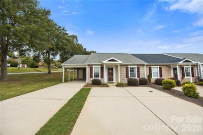 /international/us/1001-old-chestnut-way-cramerton-nc-110120409740/