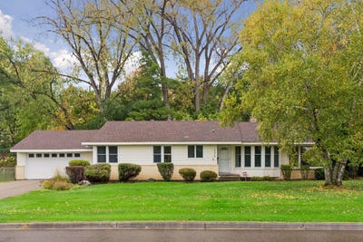 /international/us/124-natchez-avenue-n-golden-valley-mn-110120622370/