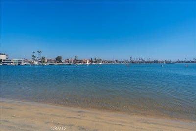 /international/us/53-68th-place-long-beach-ca-110098915730/