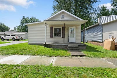 /international/us/413-n-8th-street-goshen-in-110101056013/