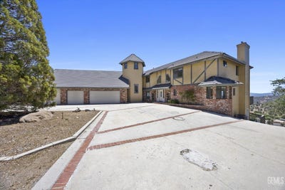/international/us/24050-jacaranda-drive-tehachapi-ca-110108467341/