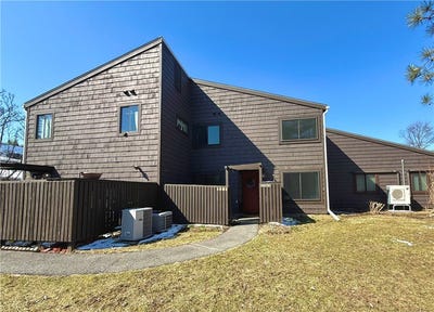 /international/us/111-strawberry-hill-circle-ithaca-ny-110106550854/