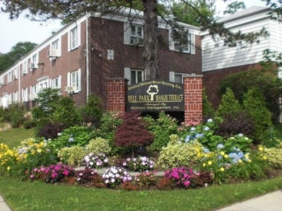 /international/us/220-06-stronghurst-avenue-queens-ny-110100719803/