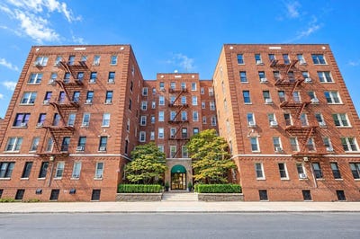 /international/us/3321-bruckner-blvd-bronx-ny-110120097823/