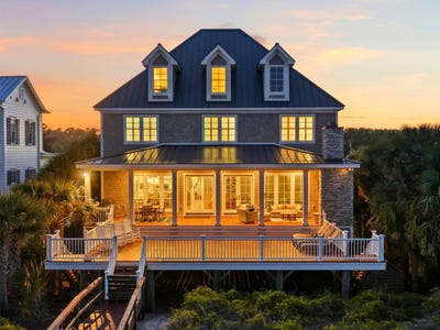 /international/us/1008-parker-dr-pawleys-island-sc-110108475271/