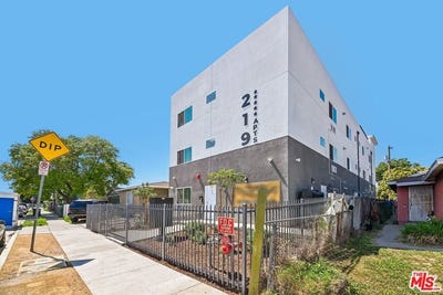 /international/us/219-e-87th-st-los-angeles-ca-110108959935/