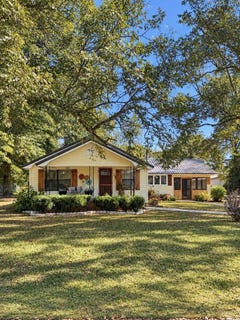 /international/us/184-pine-street-gordon-ga-110110362767/