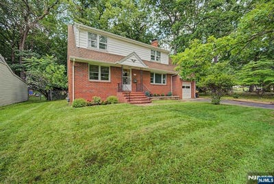 /international/us/27-oswego-avenue-oakland-nj-110119605836/