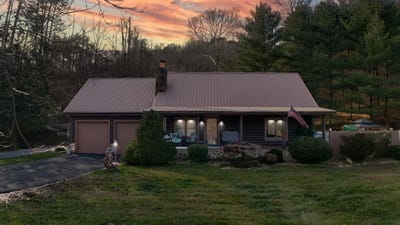 /international/us/766-old-flat-lick-school-road-flat-lick-ky-110104598828/