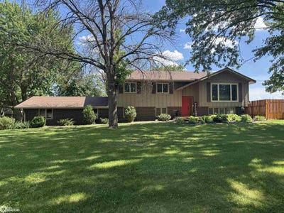 /international/us/8-maplewood-drive-humboldt-ia-110108627014/