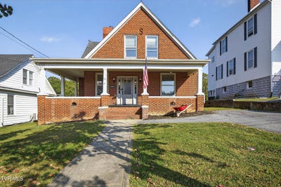 /international/us/407-college-street-marion-va-110102465882/