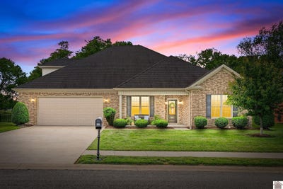 /international/us/111-sherinton-place-hopkinsville-ky-110108296986/