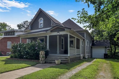 /international/us/519-s-lincoln-avenue-chanute-ks-110100917805/