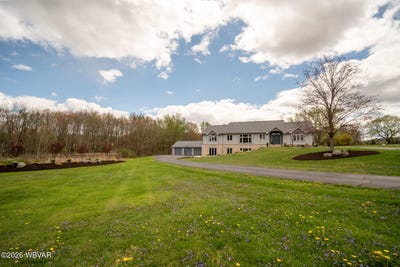 /international/us/4829-clarkstown-road-muncy-pa-110107438766/