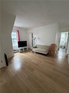 /international/us/94-warner-street-newport-ri-110108193169/