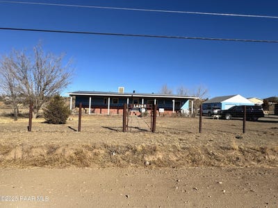 /international/us/14260-e-lotsa-view-lane-dewey-humboldt-az-110096984807/