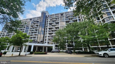 /international/us/1530-key-boulevard-arlington-va-110101358216/