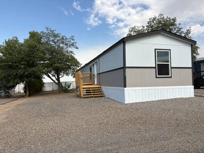 /international/us/2609-robin-ave-farmington-nm-110100920390/