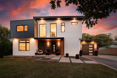 /international/us/9141-s-83rd-avenue-hickory-hills-il-110110351685/