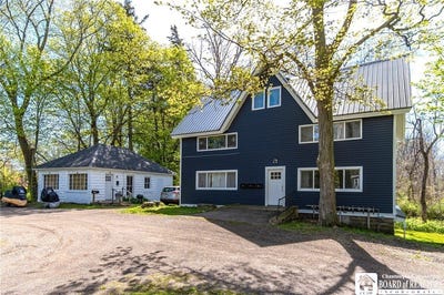 /international/us/238-1-2-e-main-street-westfield-ny-110110254698/