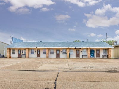 /international/us/2105-justice-st-monroe-la-110108853689/